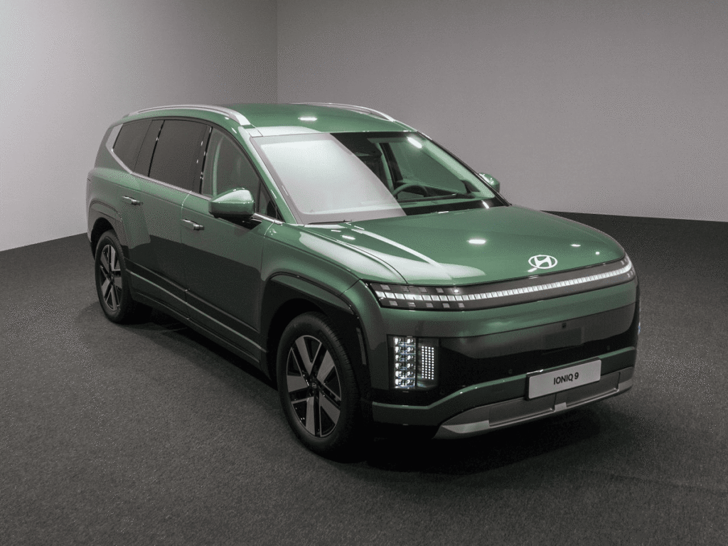 2025 car launches USA, upcoming electric cars USA, new hybrid cars 2025, Tesla Model 2 USA, best new cars USA 2025